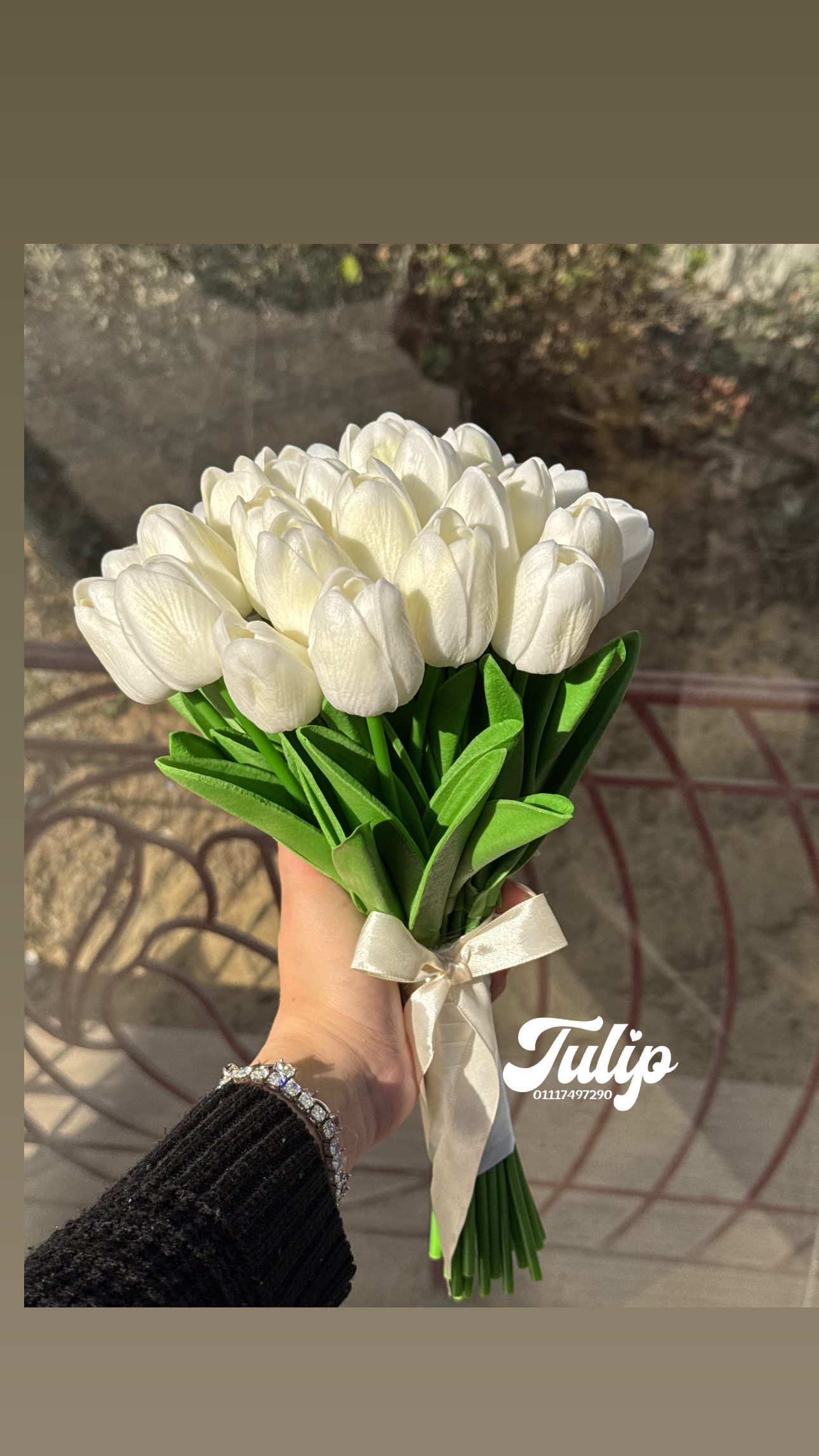 بوكيه تيوليب اوف وايت — بوكيهات ورد صناعي | Tulip Store